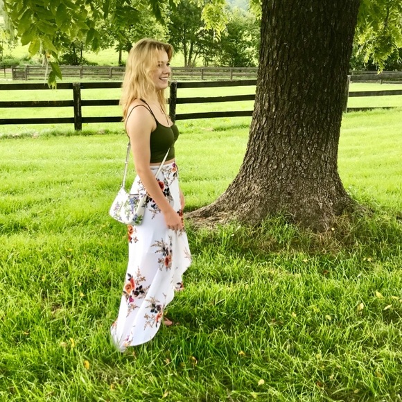 Meet your Posher, Rebecca - Picture 1 of 1